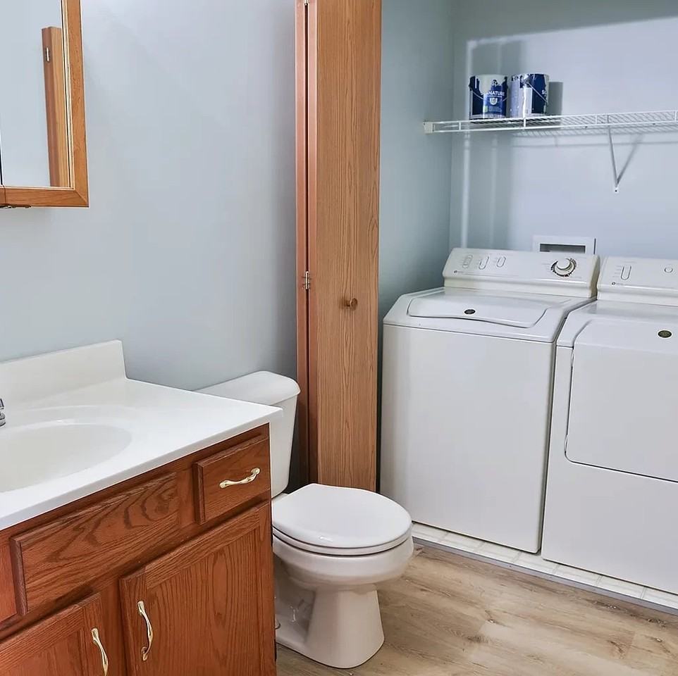3034 Elijah Pkwy #1 - Photo 5 of 10