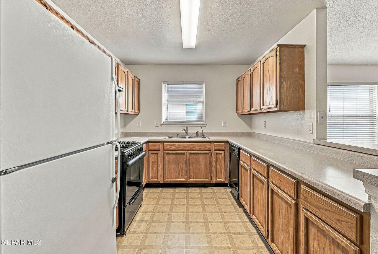 11200 William Mccool St - Photo 4 of 28
