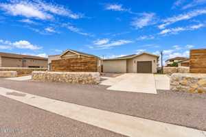 featured image of 4825 Mark Avizo St