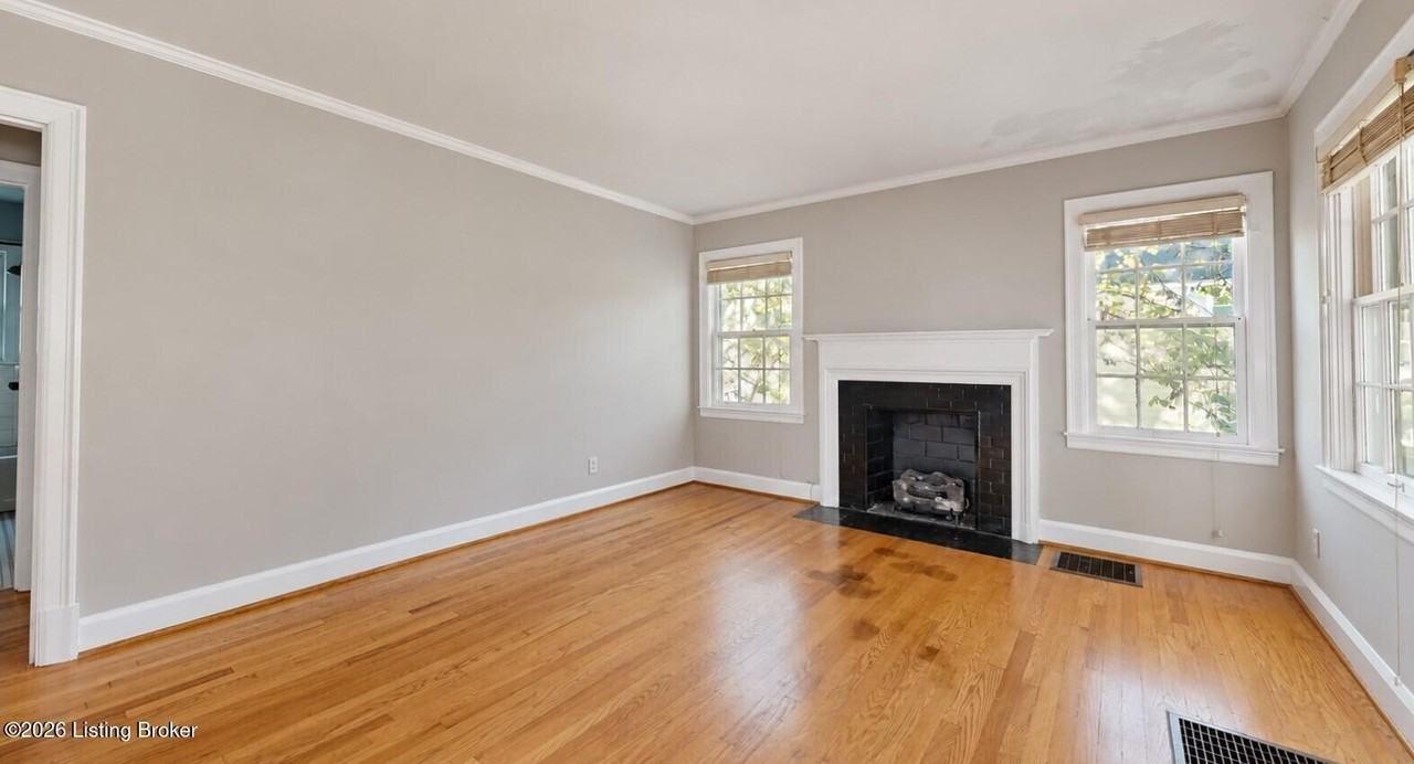 299 Winton Ave - Photo 5 of 34