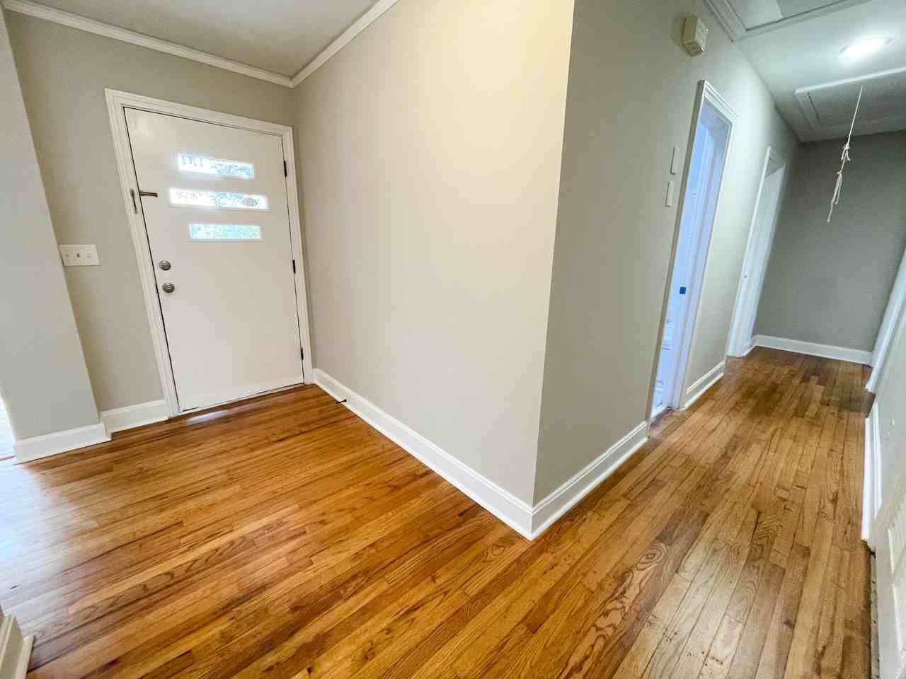 1842 Evelyn St #1 - Photo 4 of 43