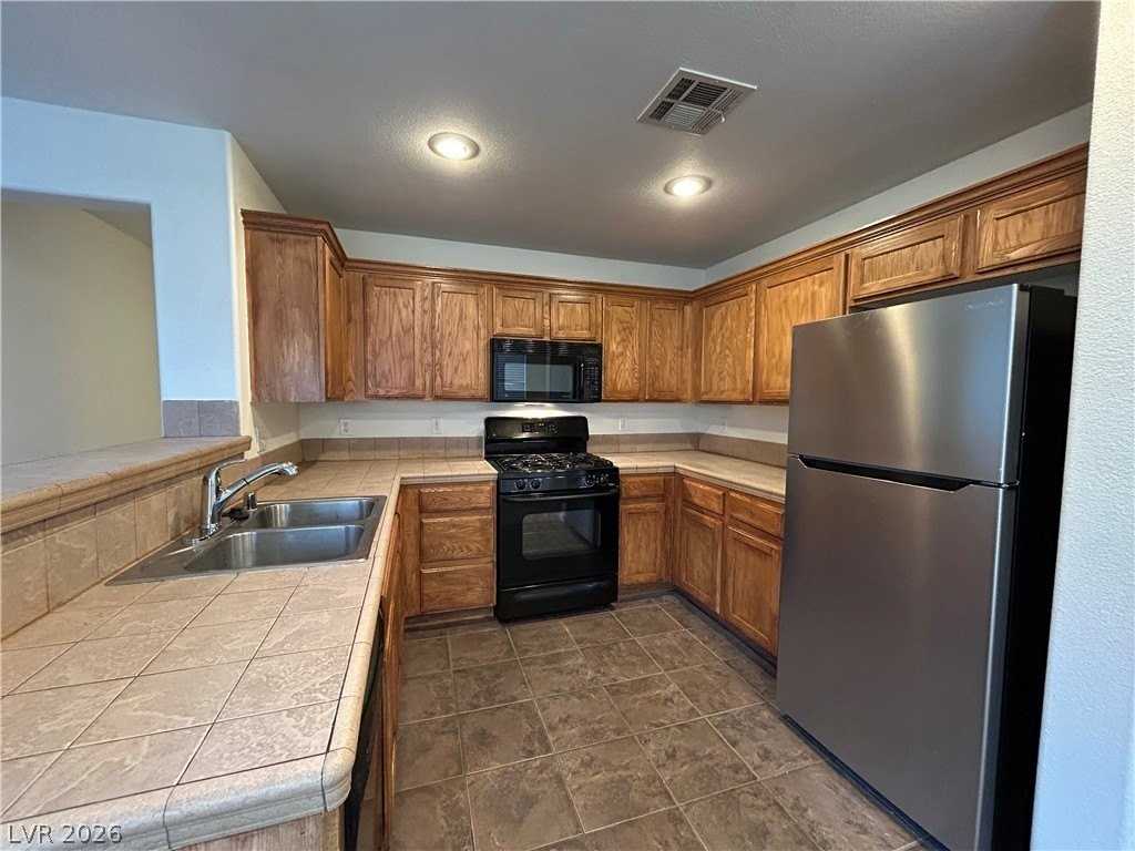 1153 Blue Magenta Ave - Photo 5 of 21