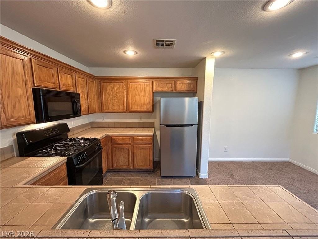 1153 Blue Magenta Ave - Photo 6 of 21