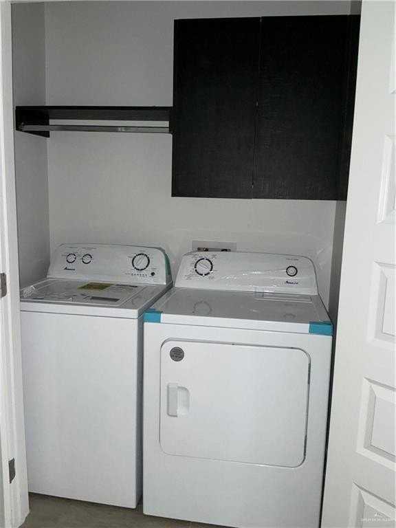 12508 N 40th St #3 - Photo 7 of 10