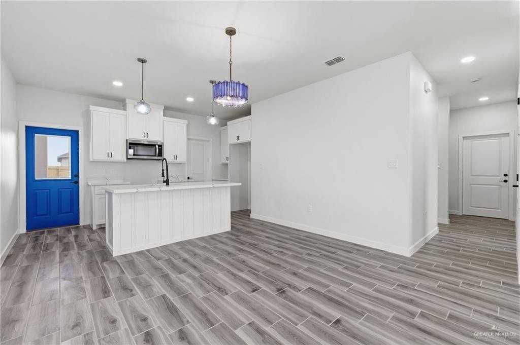 3221 Juan Castillo Avenue - Photo 4 of 12