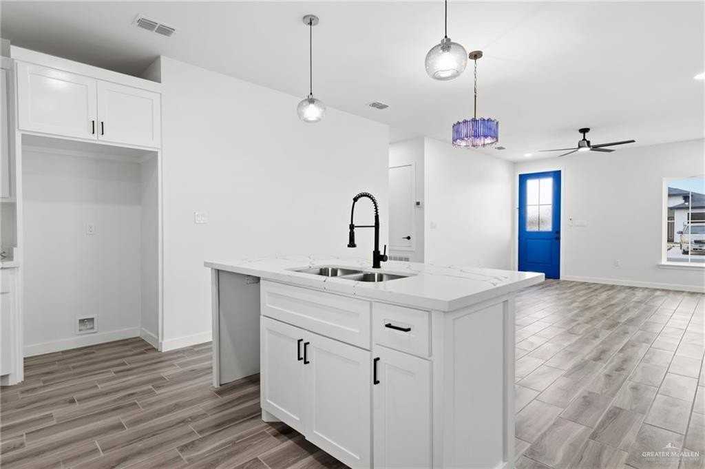 3221 Juan Castillo Avenue - Photo 6 of 12