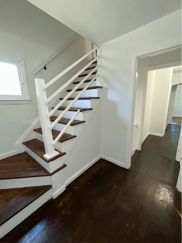 8109 Woodlawn St - Photo 3 of 21