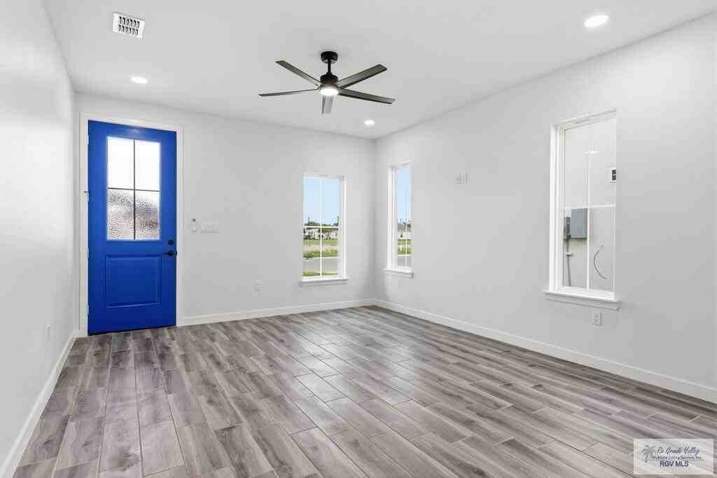 3221 JUAN CASTILLO AVE - Photo 3 of 12