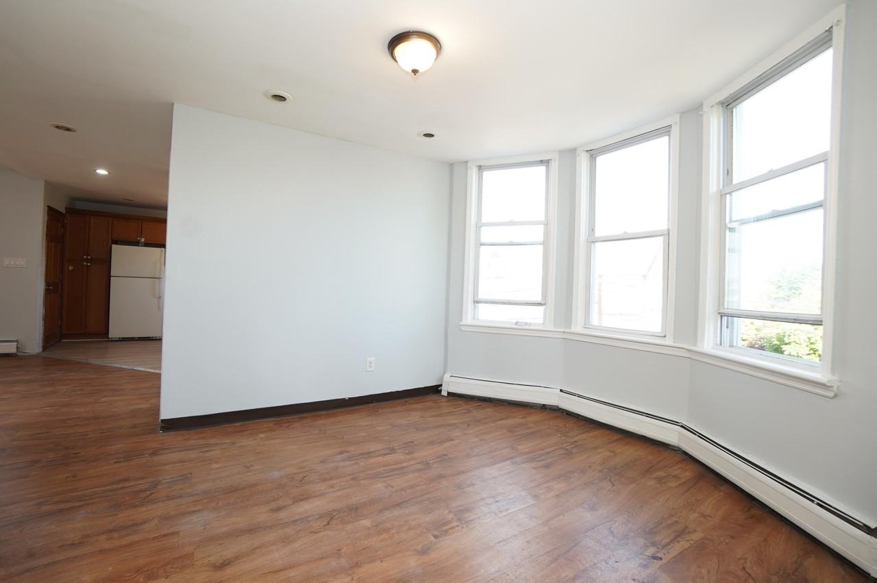 101 North St - Photo 5 of 18