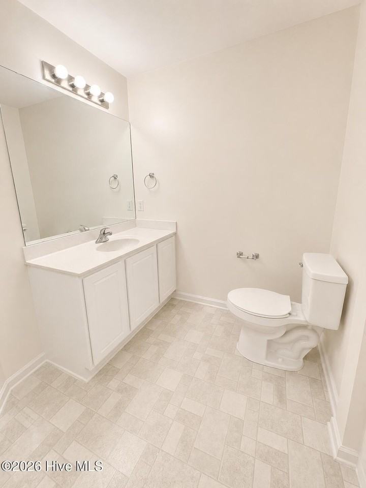 2235 Locksley Woods Dr #E - Photo 4 of 22