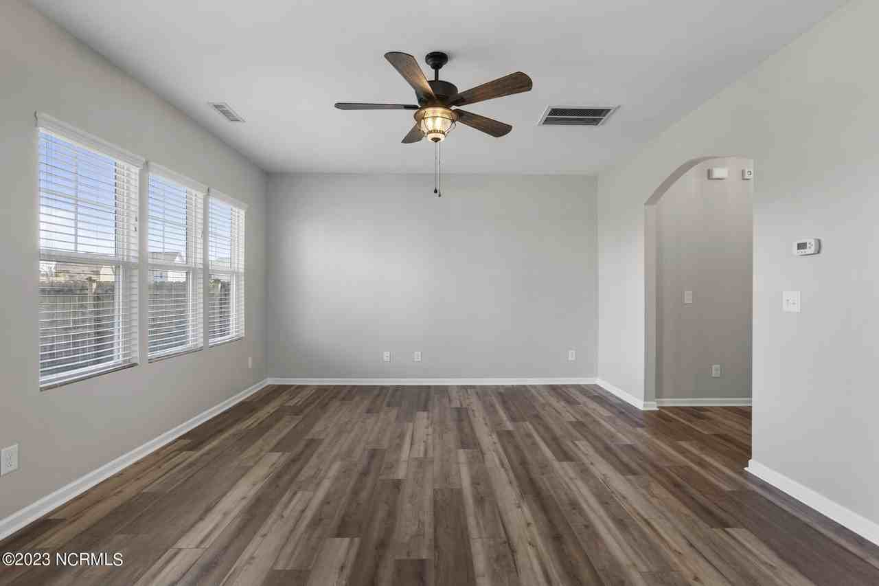 430 Bald Cypress Ln - Photo 4 of 20