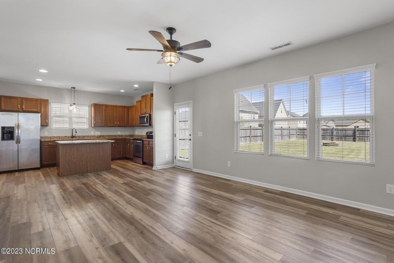 430 Bald Cypress Ln - Photo 5 of 20