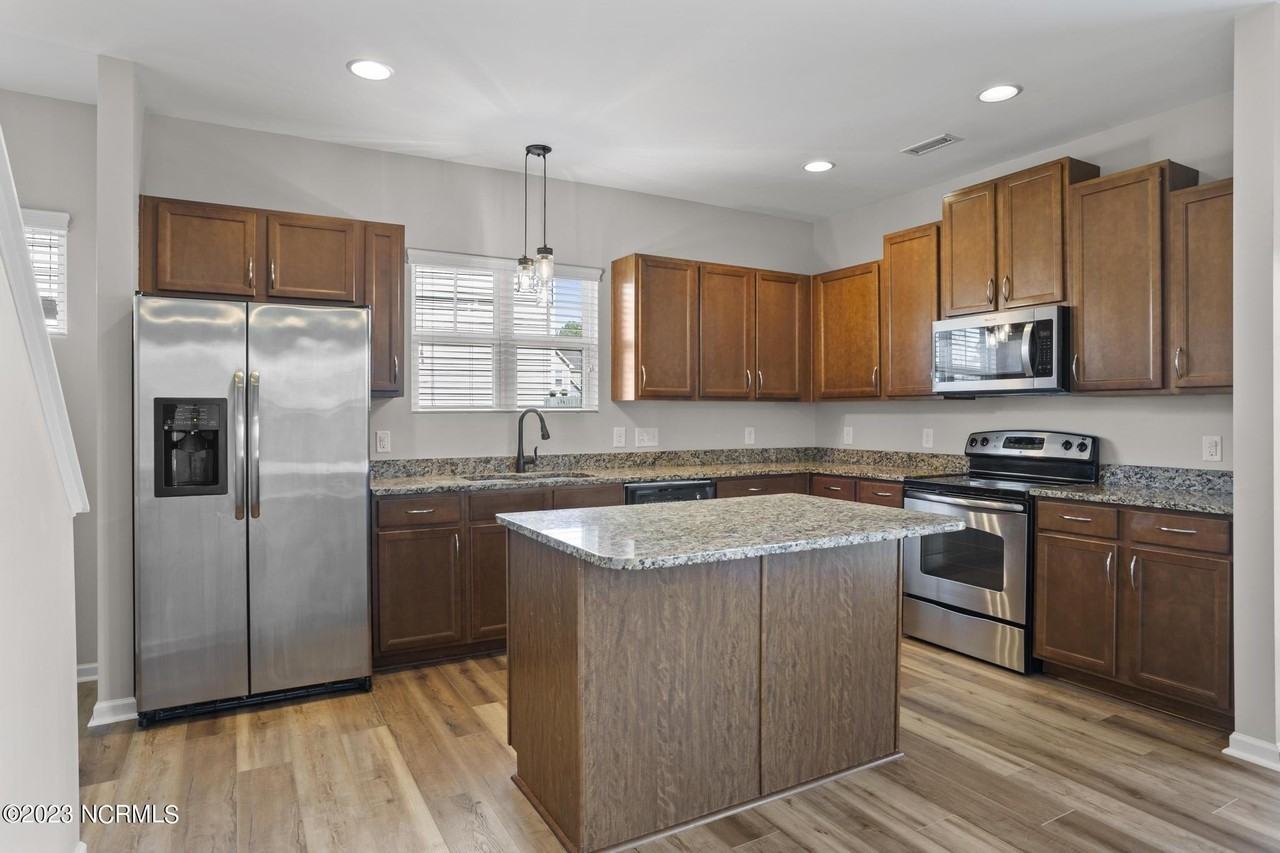 430 Bald Cypress Ln - Photo 6 of 20