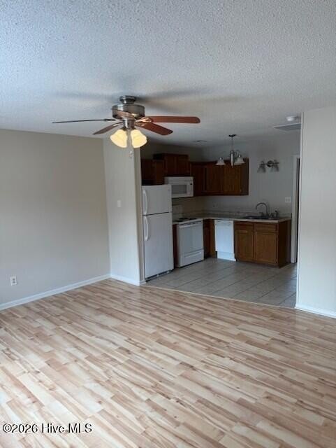 2002 Countrywood Blvd #2002 - Photo 4 of 15