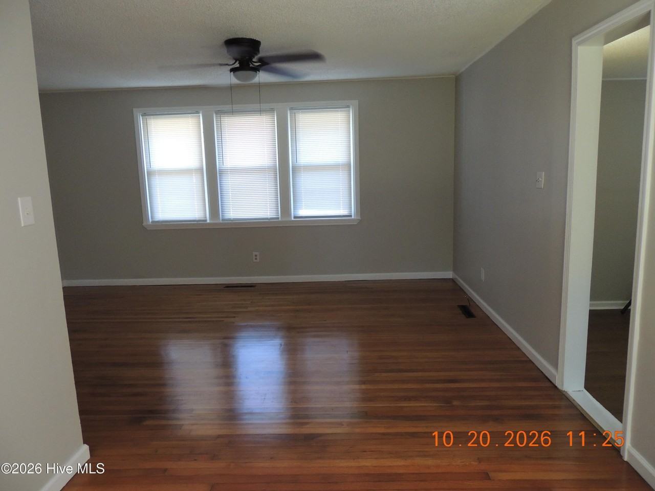 509 Henderson Dr - Photo 5 of 19