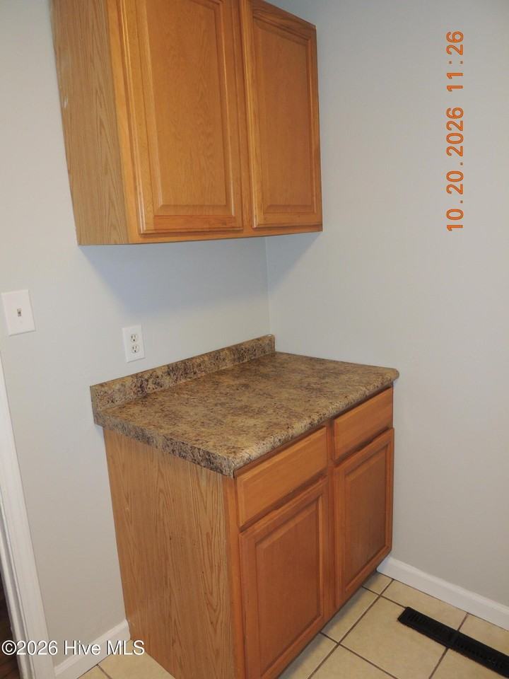 509 Henderson Dr - Photo 7 of 19