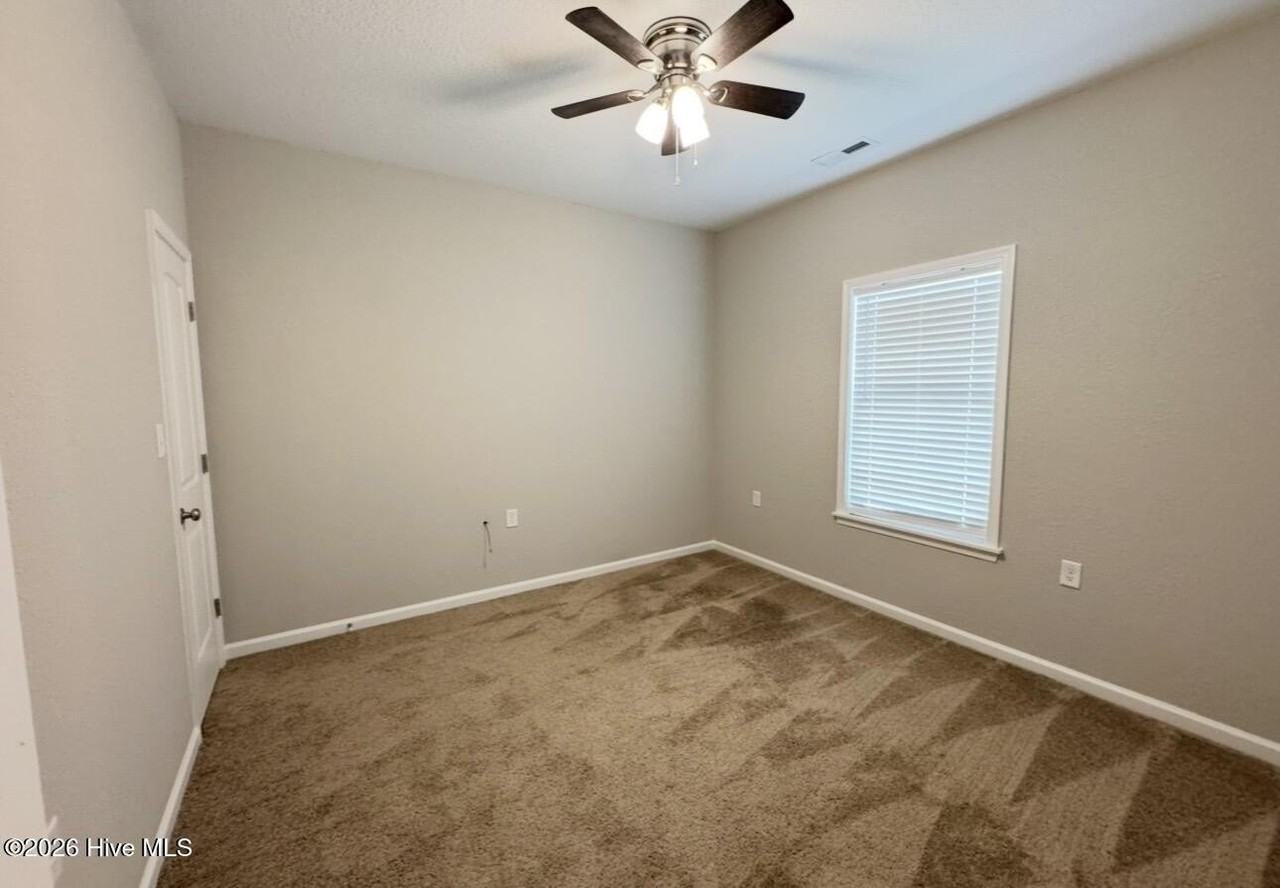 103 Halstead Dr - Photo 3 of 10