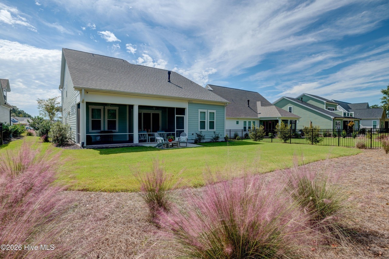 1121 Rockhill Rd - Photo 4 of 50