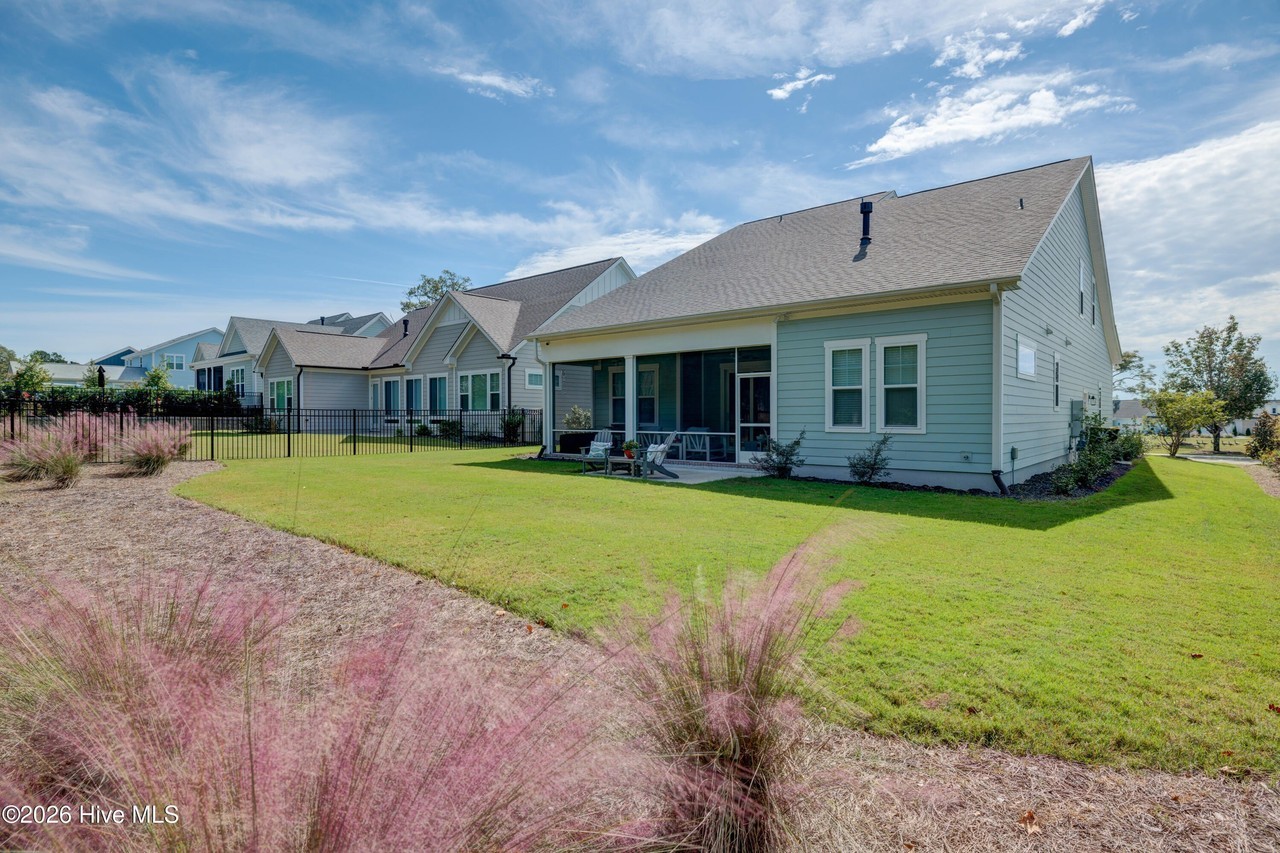 1121 Rockhill Rd - Photo 5 of 50