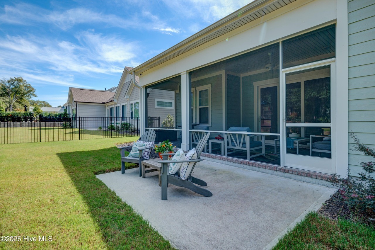 1121 Rockhill Rd - Photo 6 of 50