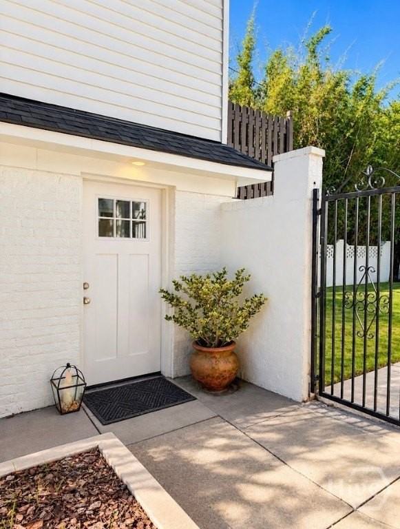 405 Washington Ave - Photo 4 of 20