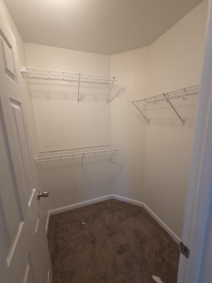 516 Lucille Dr - Photo 4 of 14