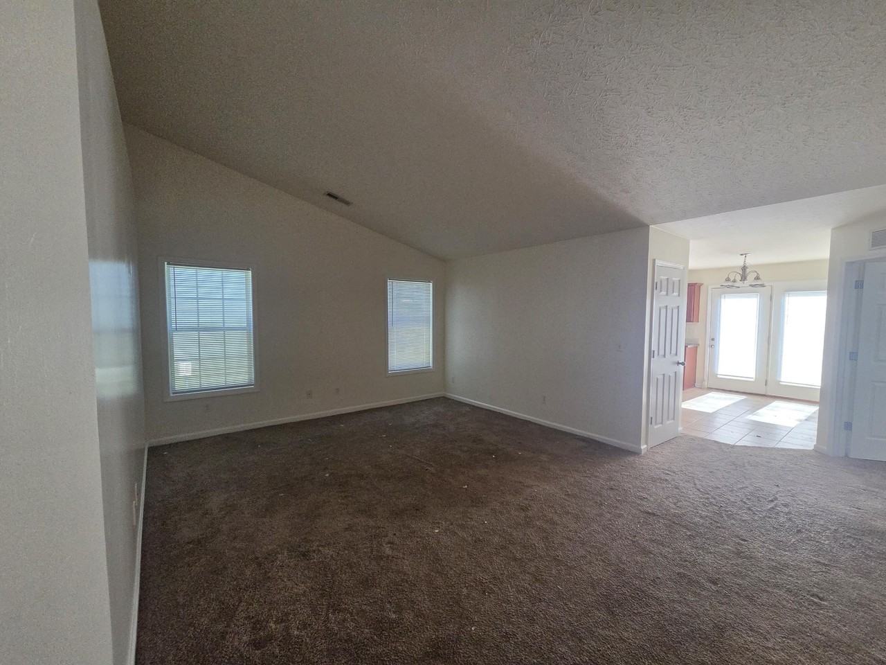 516 Lucille Dr - Photo 7 of 14