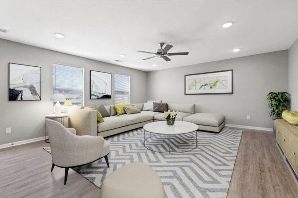 8109 Driftwood Loop - Photo 4 of 12