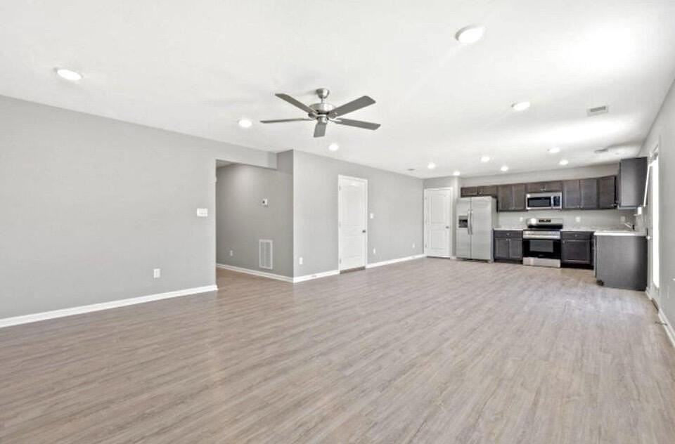 8109 Driftwood Loop - Photo 6 of 12