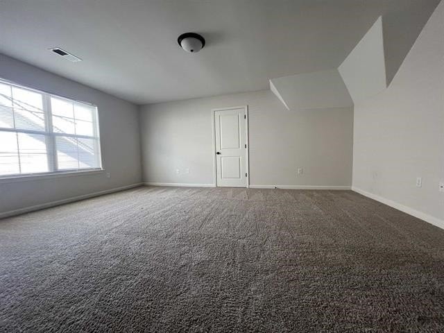445 Maple St - Photo 6 of 11