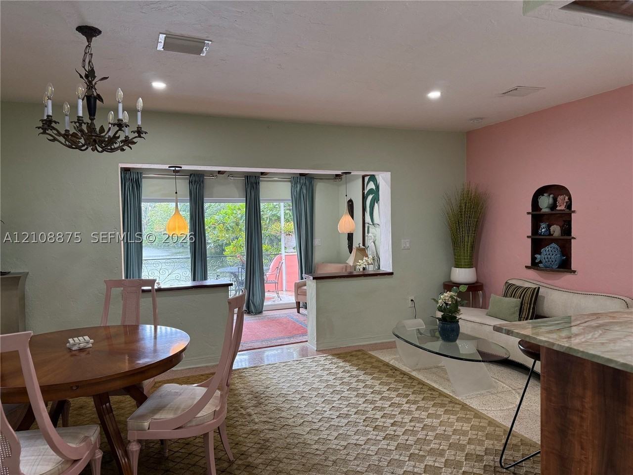 388 Ne 85th St #REAR - Photo 5 of 16
