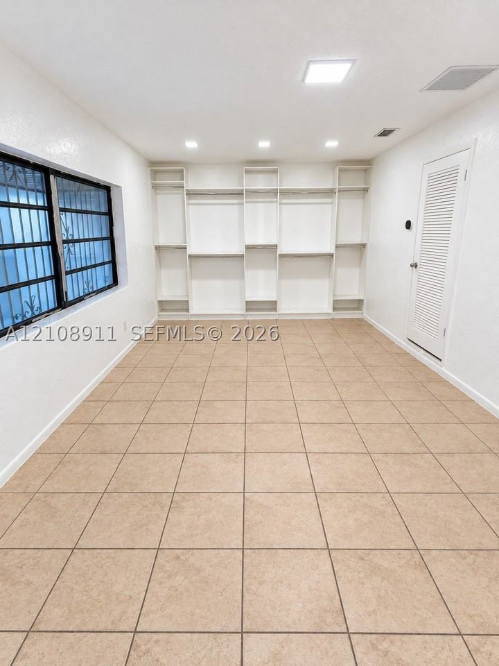 10770 Sw 164th St - Photo 6 of 11