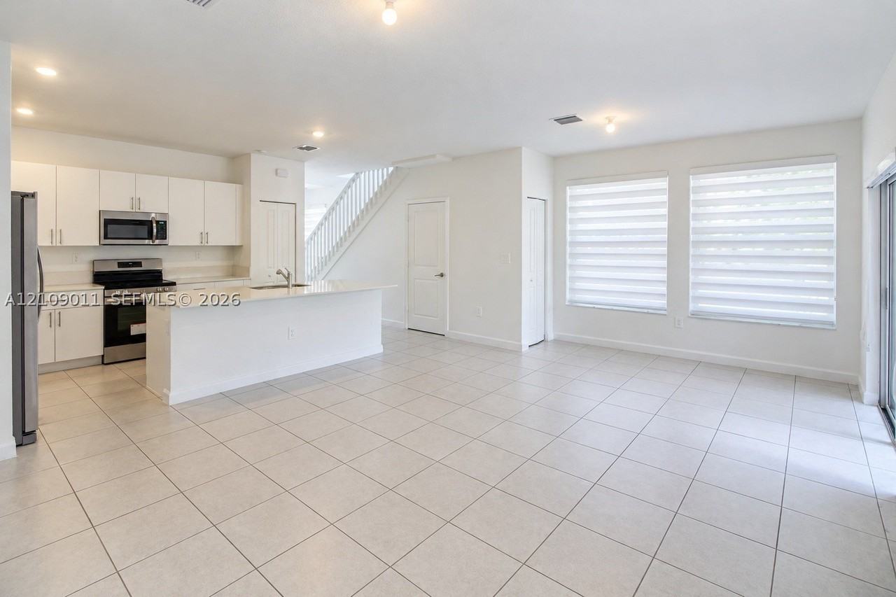 12891 Sw 243rd Ter #12891 - Photo 2 of 30