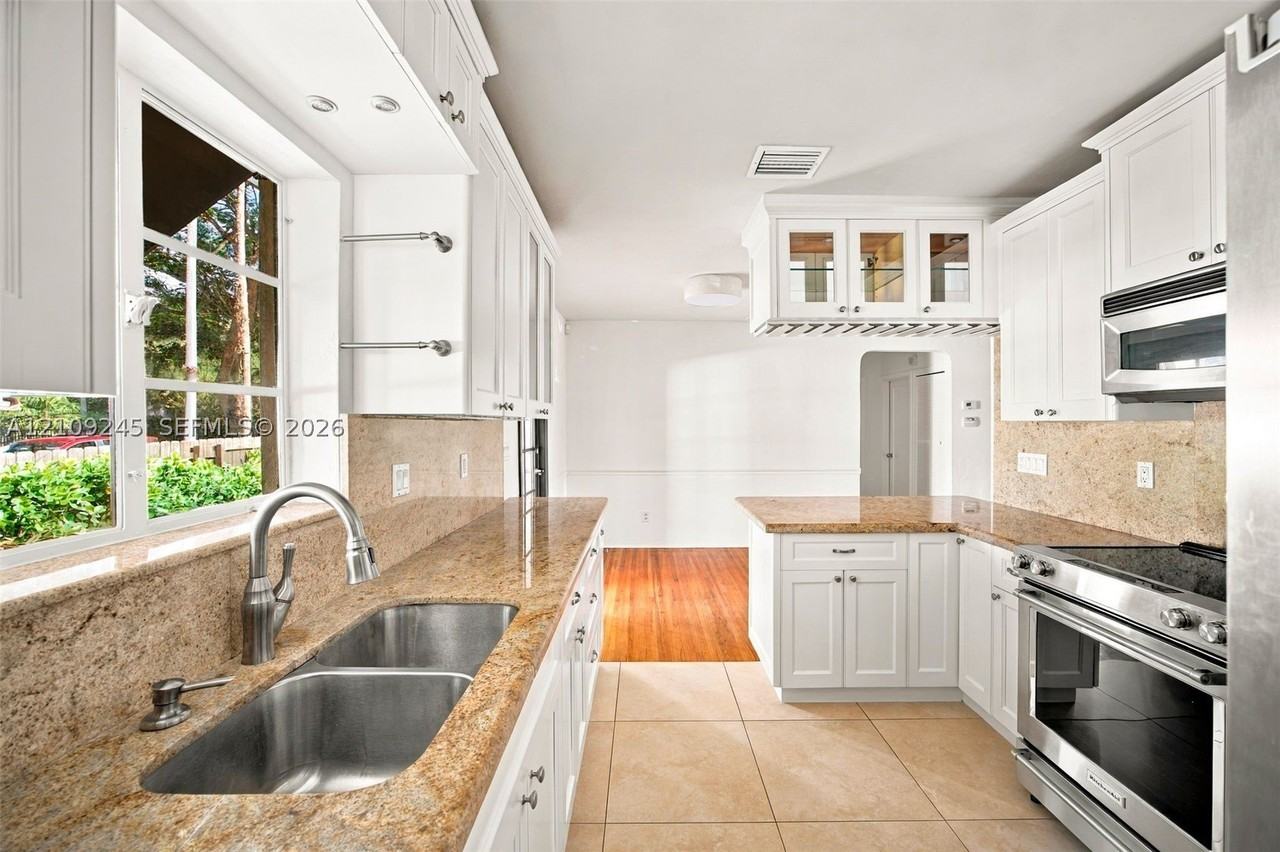 3141 Jefferson St - Photo 5 of 15