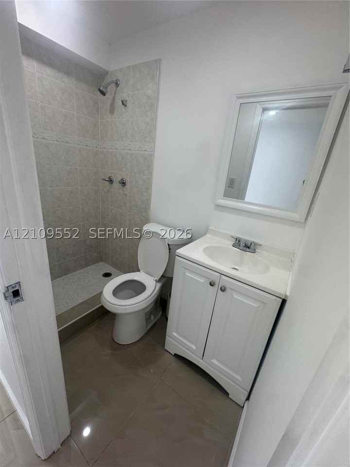 4067 Sw 97th Ct #1 - Photo 5 of 5