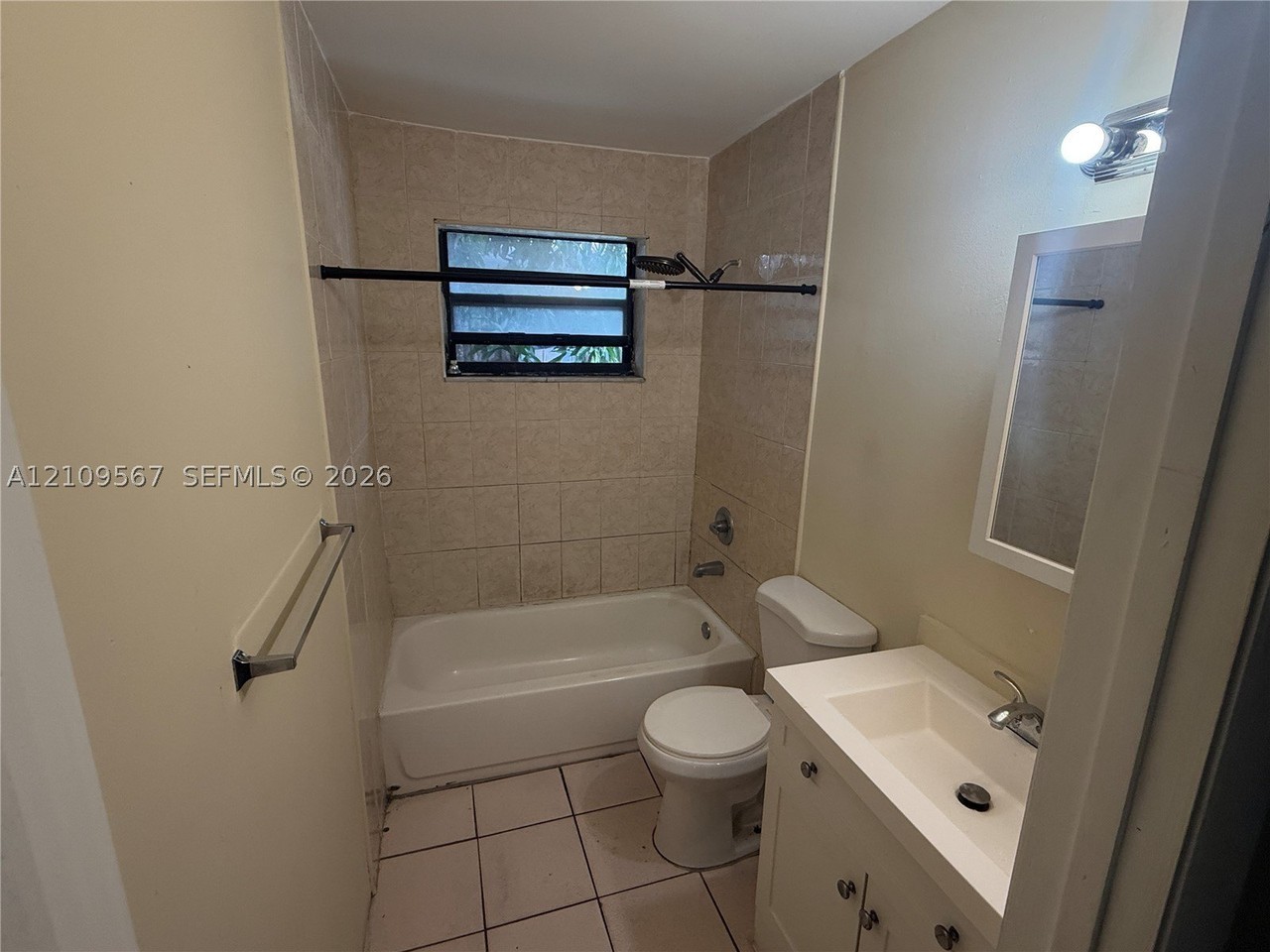 1132 Ne 5th Ave #1 - Photo 7 of 15