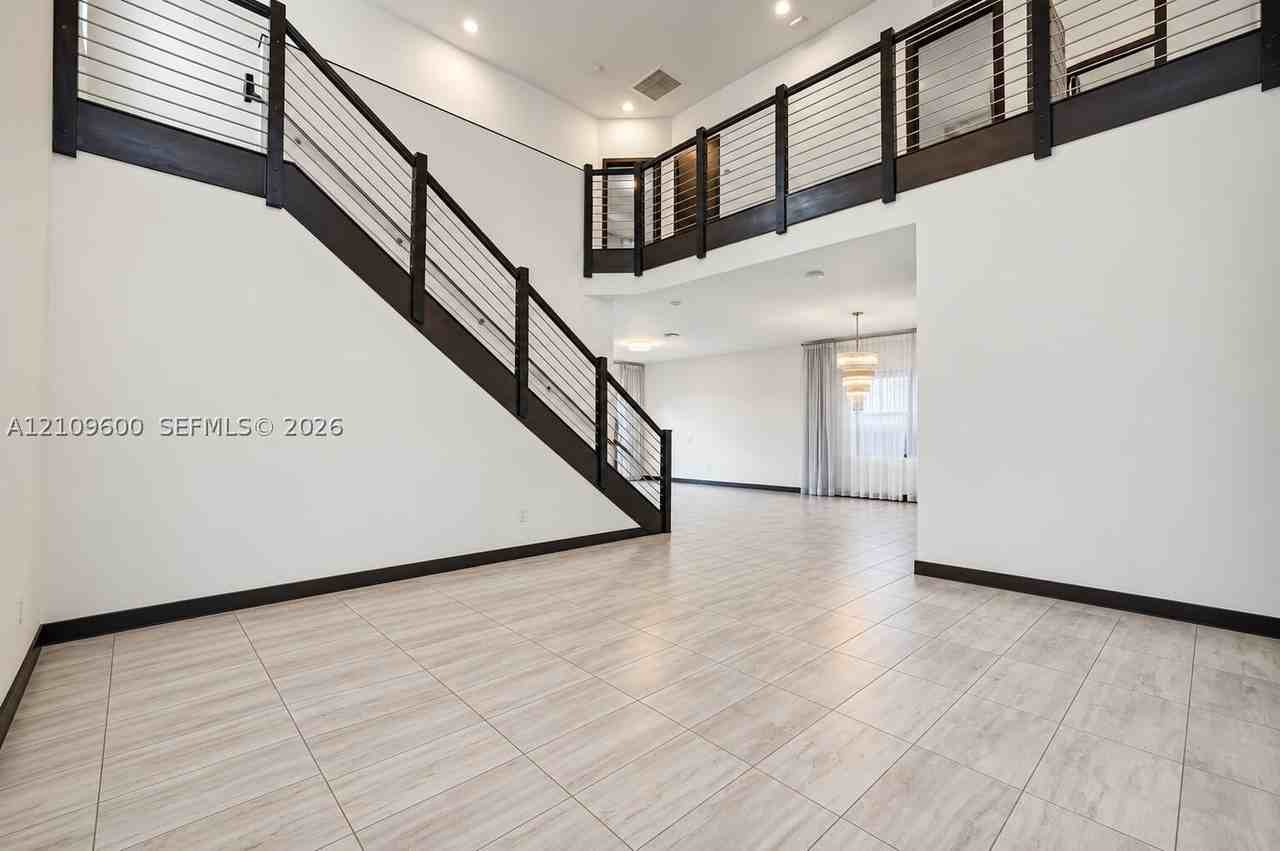 15742 Nw 88th Ave #15742 - Photo 6 of 50