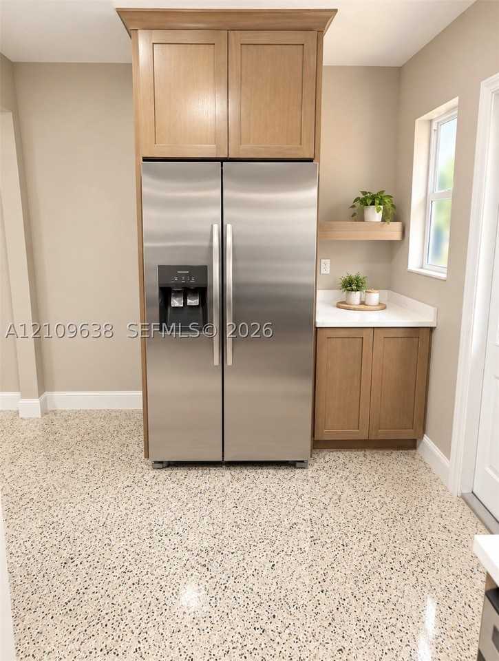 1237 Nw 5th St #1 - Photo 5 of 10