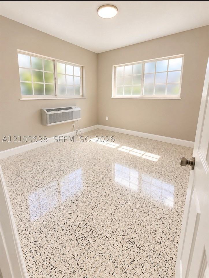 1237 Nw 5th St #1 - Photo 6 of 10