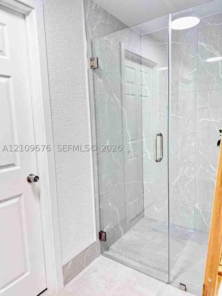 2420 Bermuda Dr - Photo 7 of 10