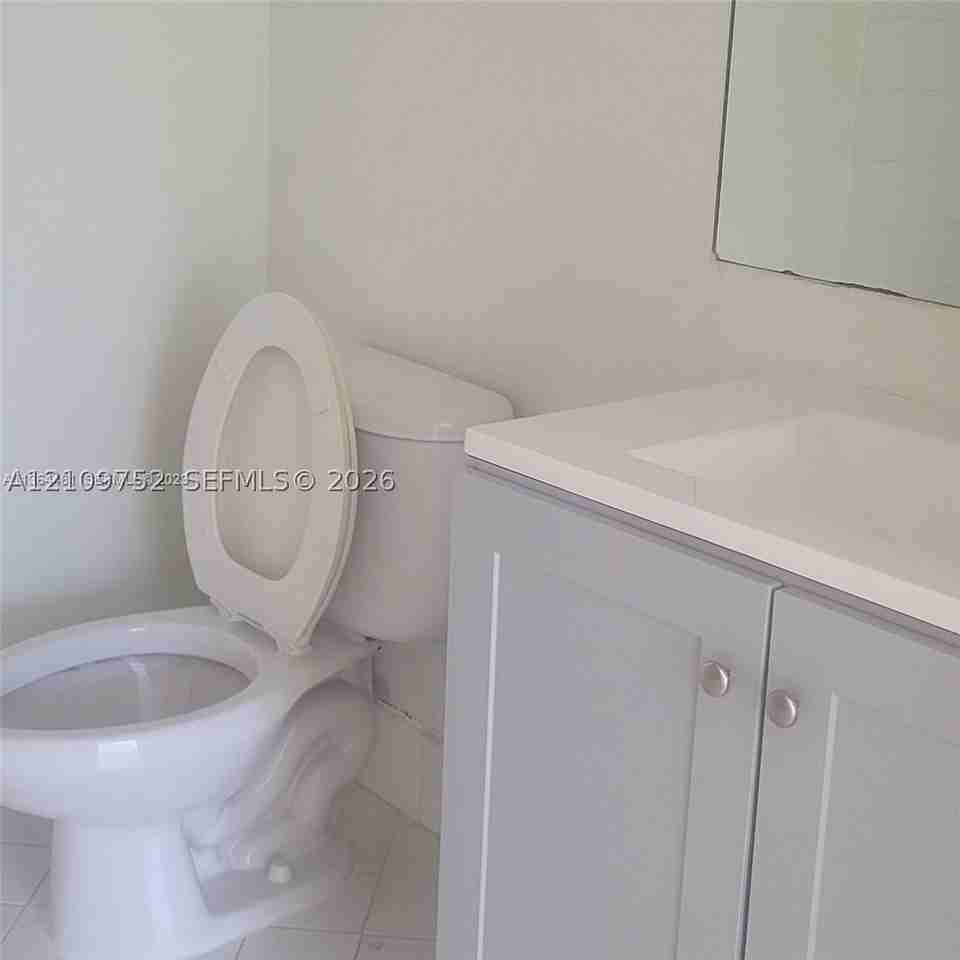 1260 Se 31st Ct #106-34 - Photo 5 of 13