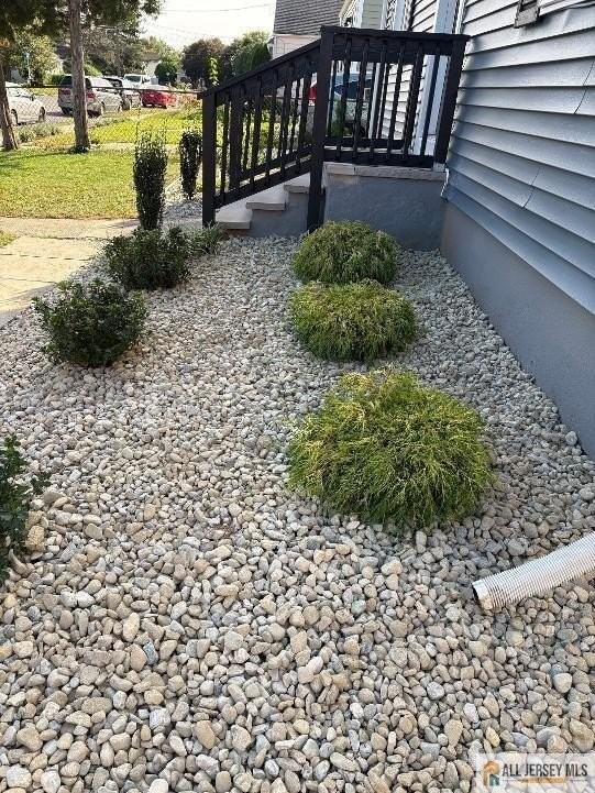 16 Oakwood Pl - Photo 2 of 2