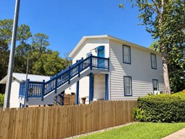 featured image of 11609 Nw 62nd Pl