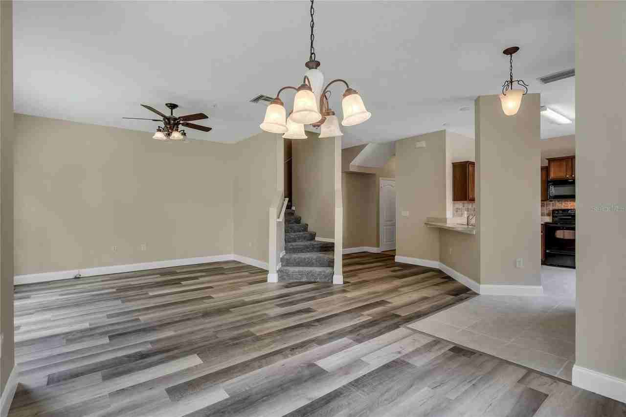 1548 Broken Oak Dr - Photo 5 of 22