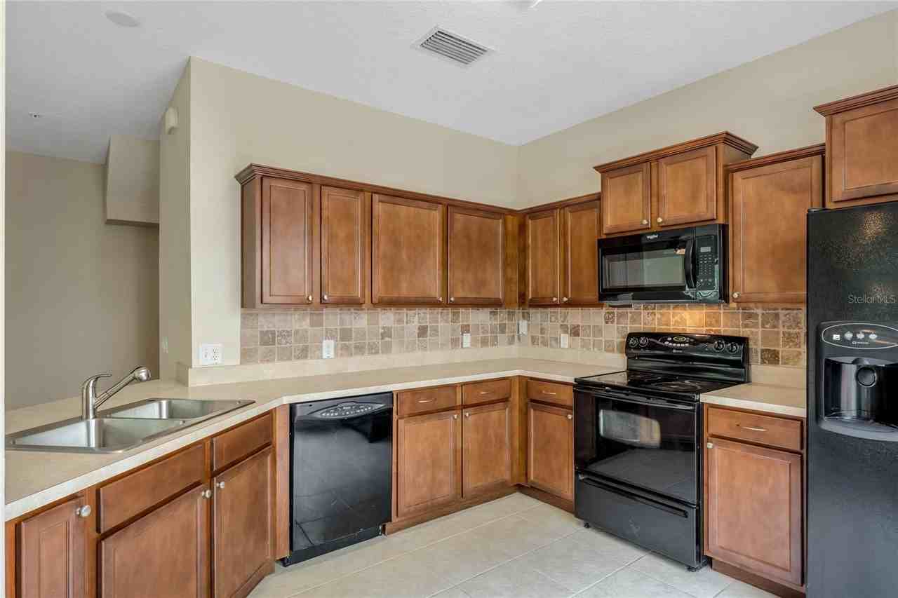 1548 Broken Oak Dr - Photo 7 of 22