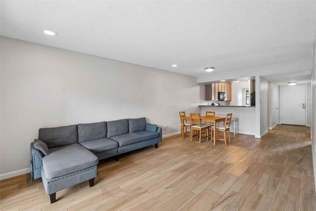 2818 Plaza Terrace Dr #2818 - Photo 3 of 25