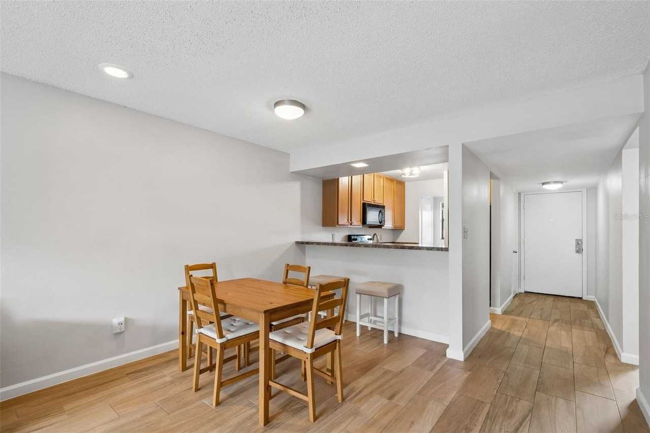 2818 Plaza Terrace Dr #2818 - Photo 6 of 25