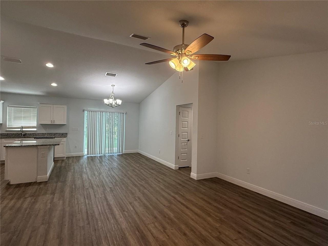 7752 N Walton Ter - Photo 5 of 19