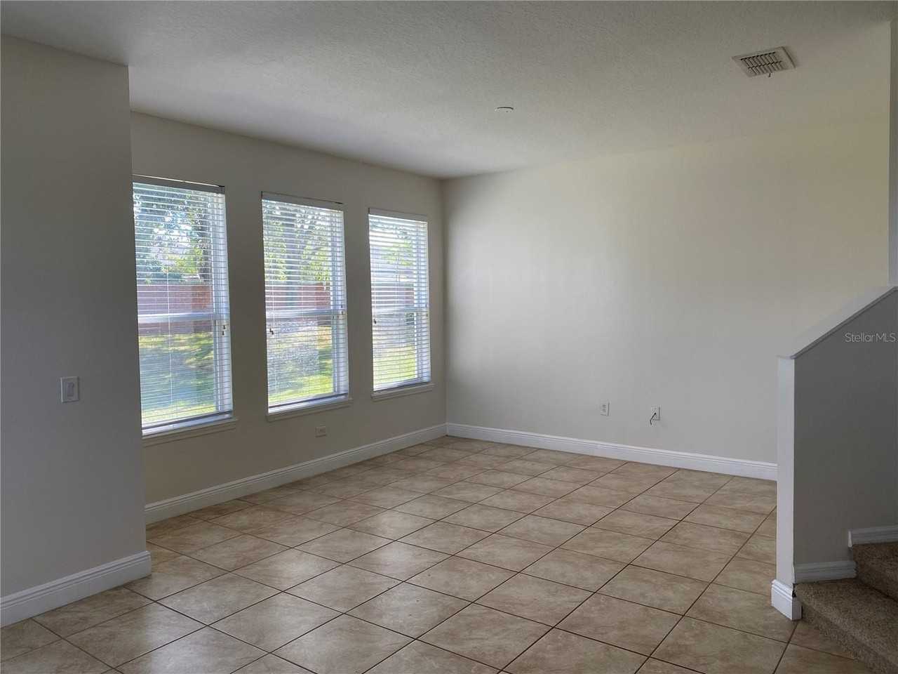1903 Estancia Cir #1903 - Photo 4 of 28