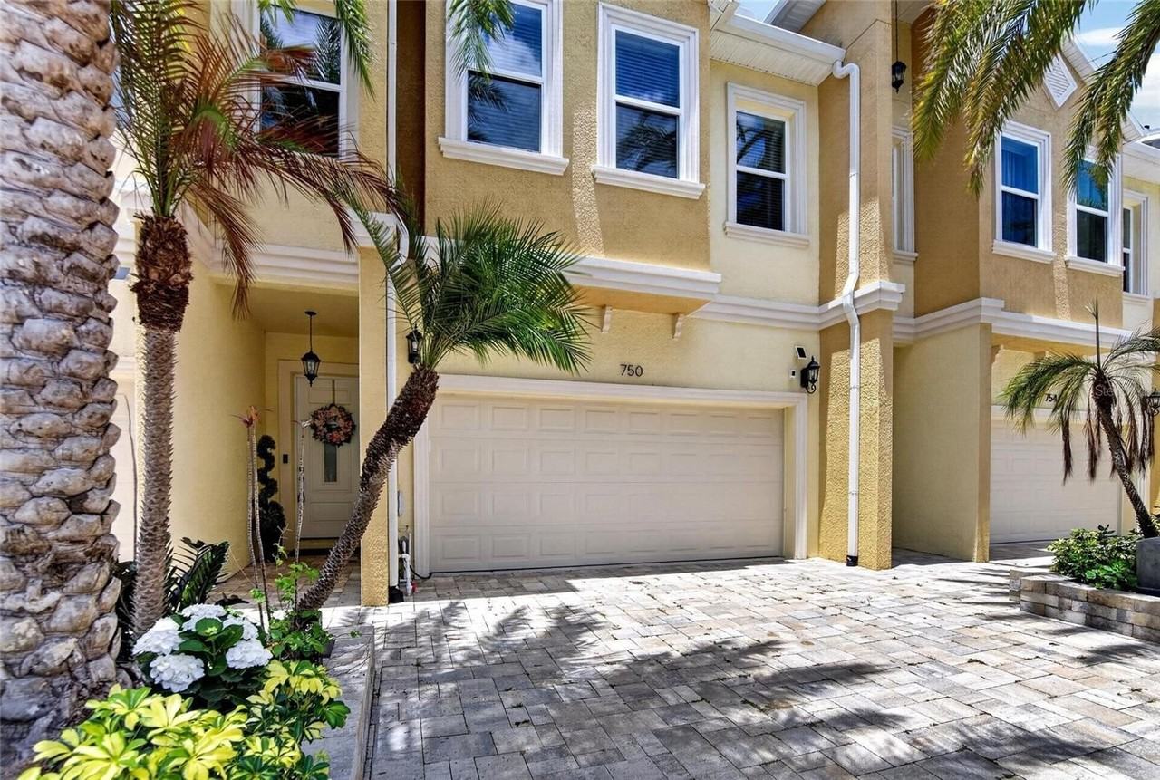 750 Grand Cypress Ln - Photo 2 of 50
